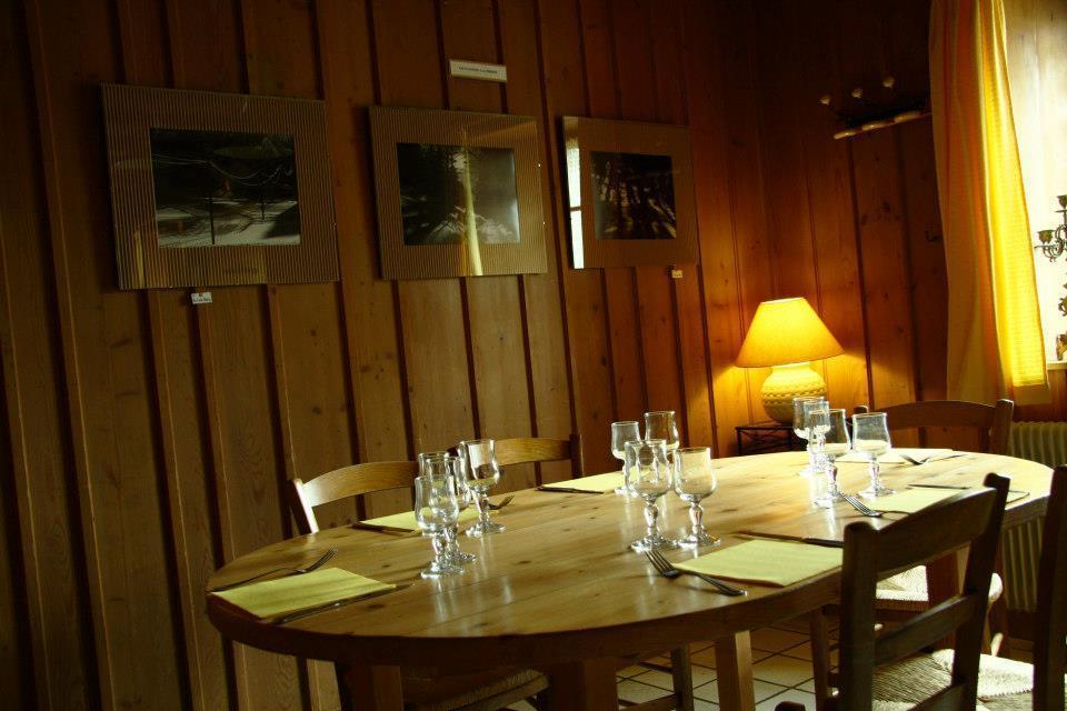 Auberge De La Perdrix Hauterive-la-Fresse 외부 사진