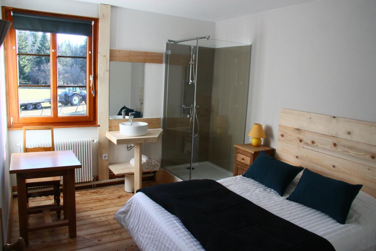 Auberge De La Perdrix Hauterive-la-Fresse 외부 사진