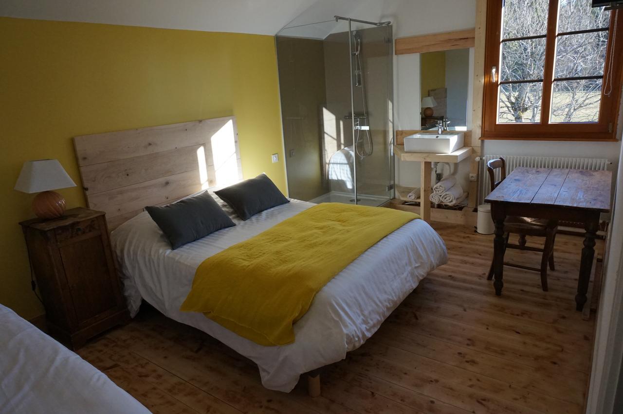 Auberge De La Perdrix Hauterive-la-Fresse 외부 사진