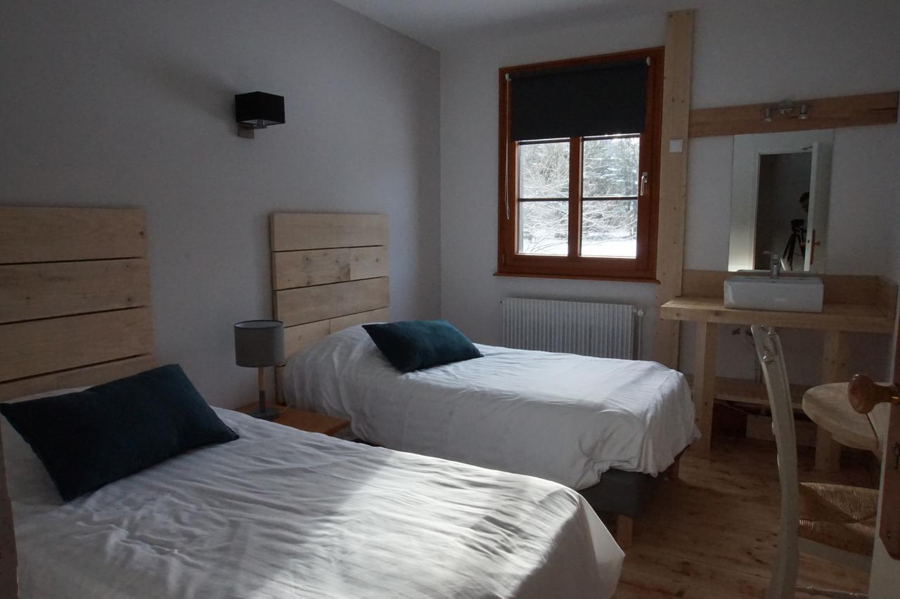 Auberge De La Perdrix Hauterive-la-Fresse 외부 사진