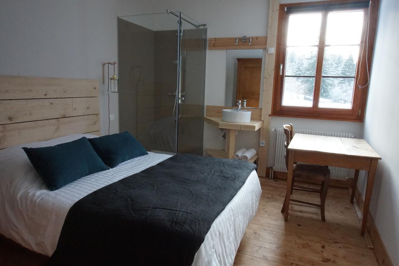 Auberge De La Perdrix Hauterive-la-Fresse 외부 사진