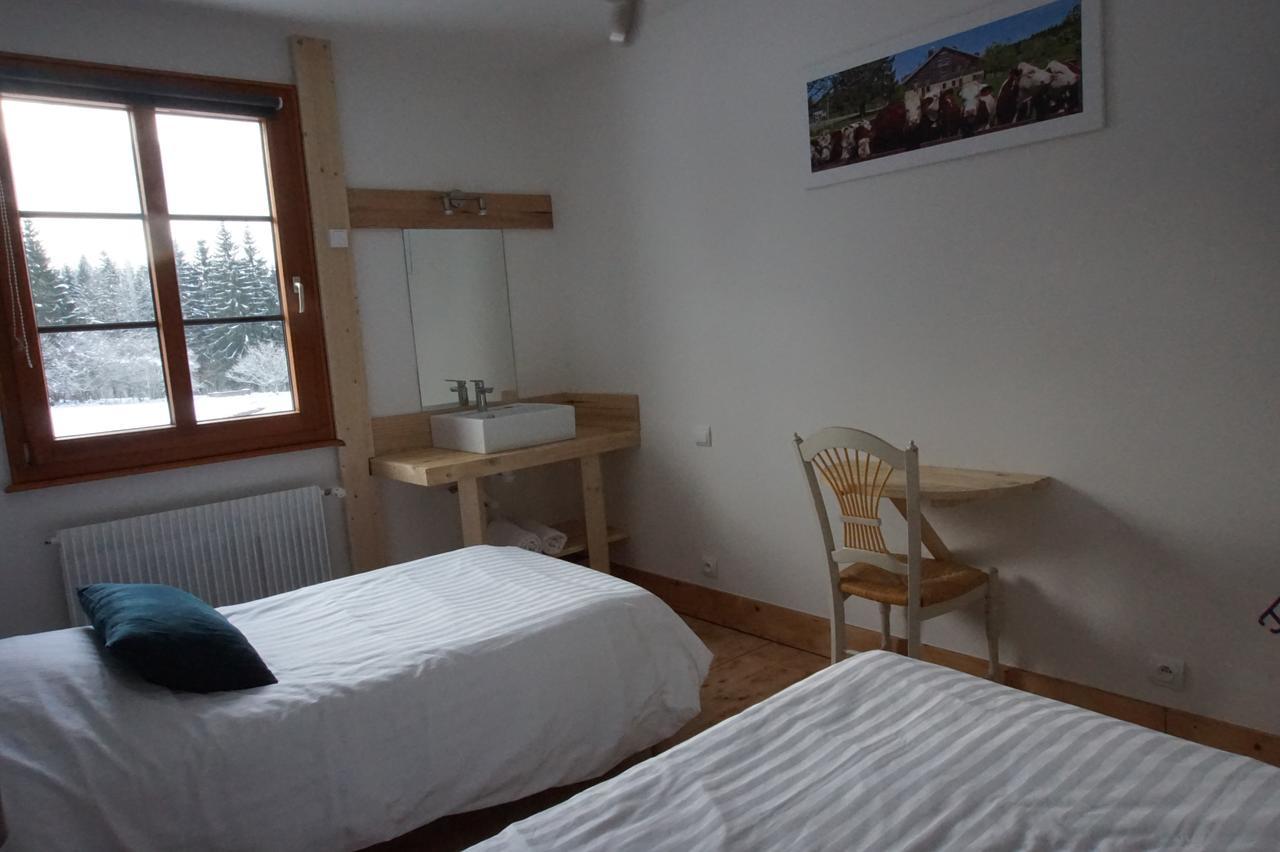 Auberge De La Perdrix Hauterive-la-Fresse 외부 사진