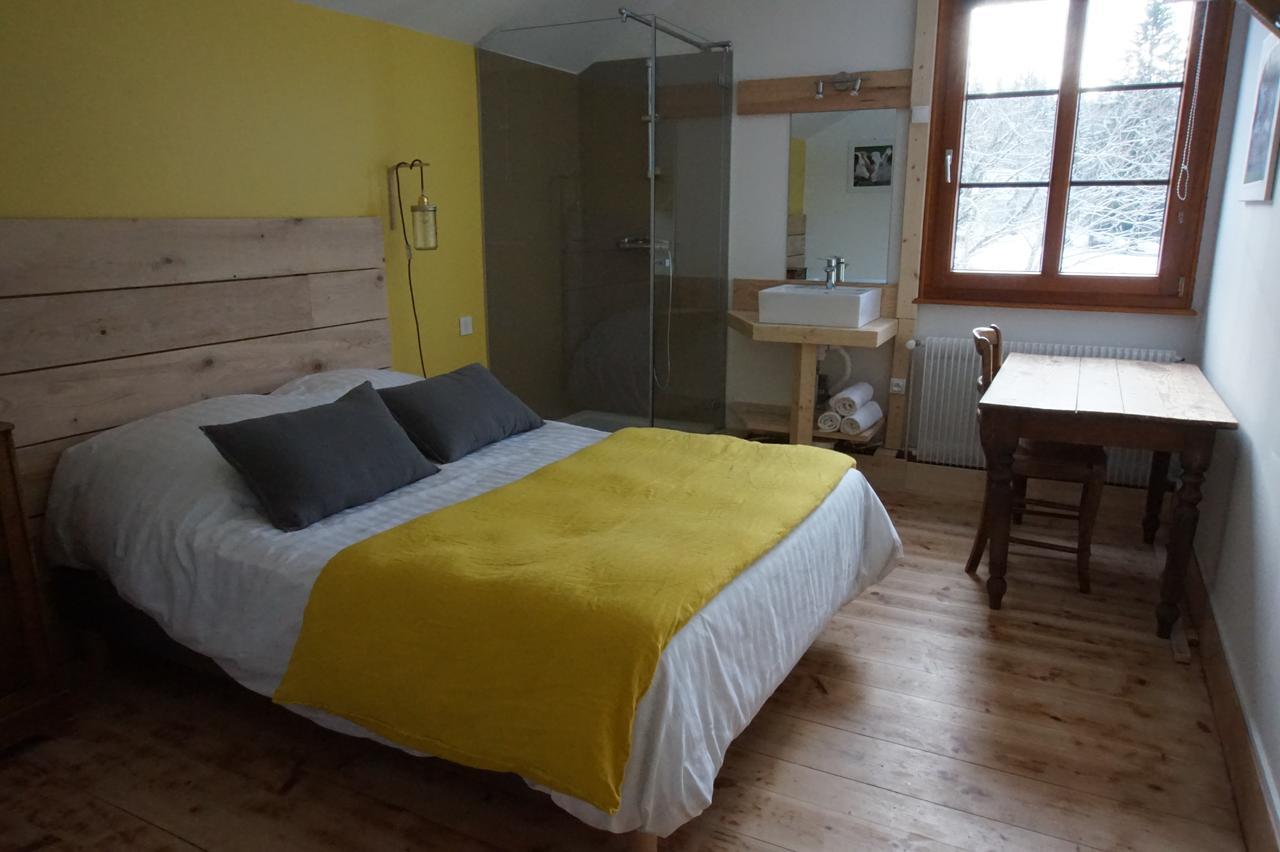 Auberge De La Perdrix Hauterive-la-Fresse 외부 사진