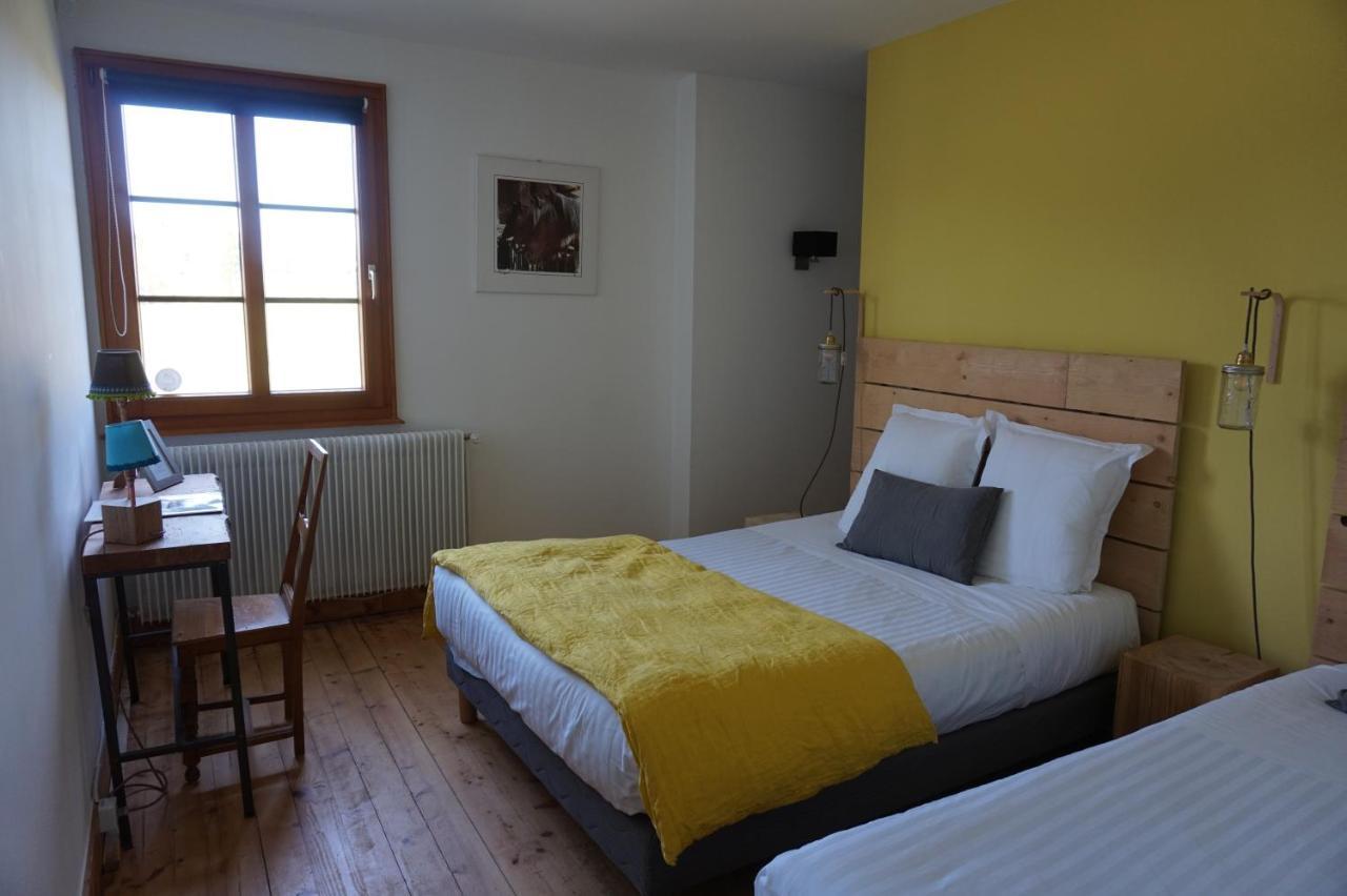 Auberge De La Perdrix Hauterive-la-Fresse 외부 사진