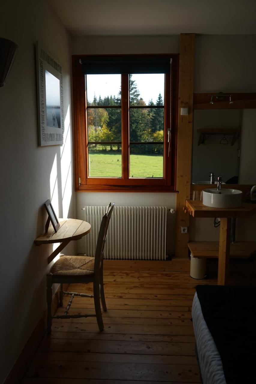 Auberge De La Perdrix Hauterive-la-Fresse 외부 사진