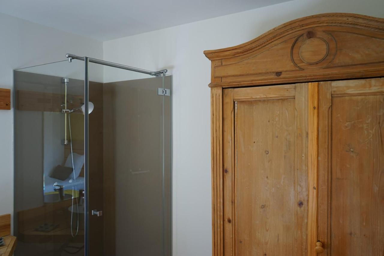 Auberge De La Perdrix Hauterive-la-Fresse 외부 사진