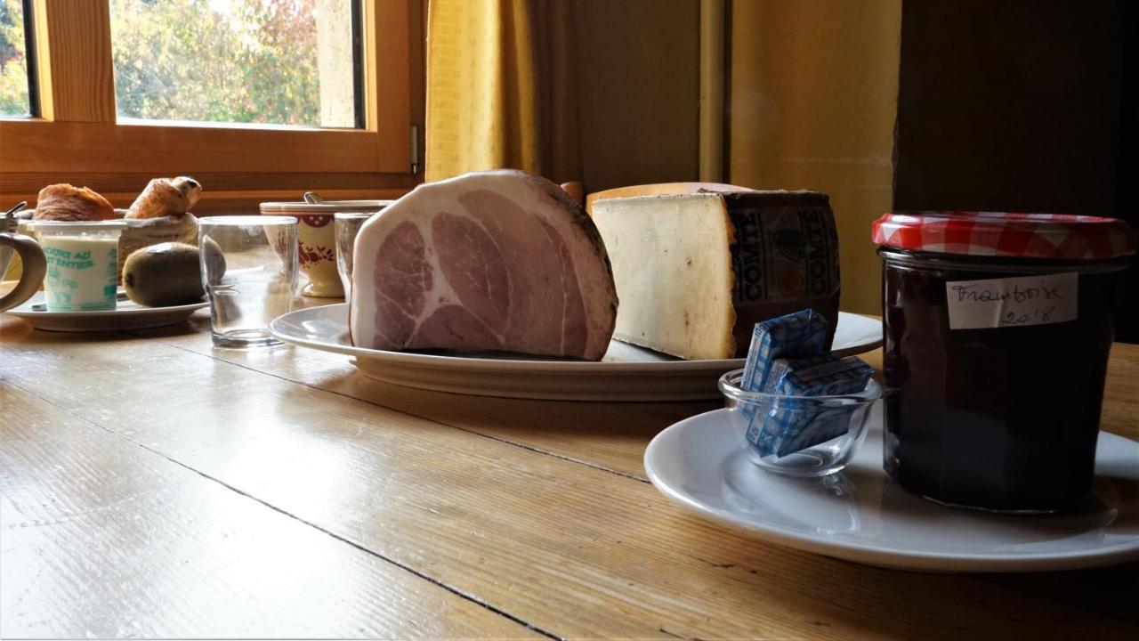 Auberge De La Perdrix Hauterive-la-Fresse 외부 사진